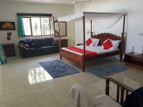 Kivulini Diani Beach Front Villa's & Cottages