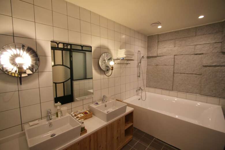 February Hotel Seongseo