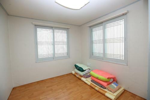 Hostal Gujeolcho Guesthouse