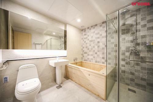 Hotel Golden Hill