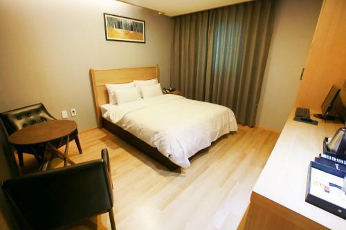 Hotel Golden Hill