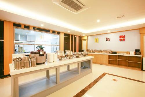 Hotel Golden Hill