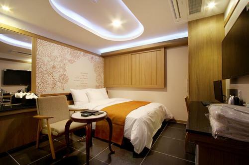 Suwon Orsay Business Hotel