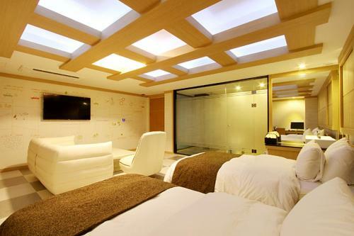 Suwon Orsay Business Hotel