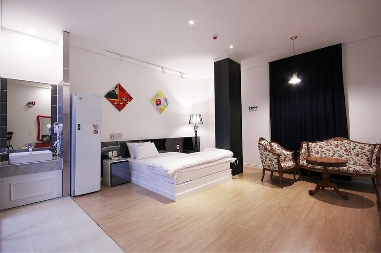 Hotel Insomnia