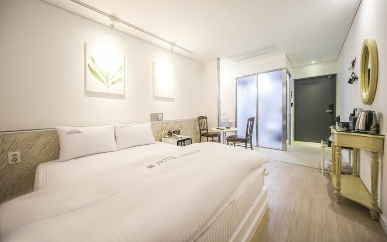 Hotel Insomnia