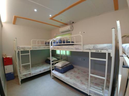 Hostal Bomgoro Guesthouse
