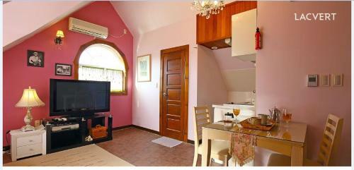 Lacvert Pension