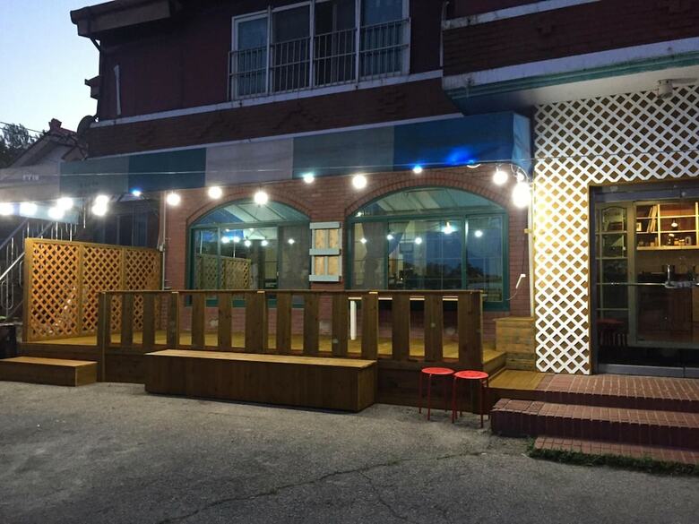 Hostal The Guesthouse Dmz Stay