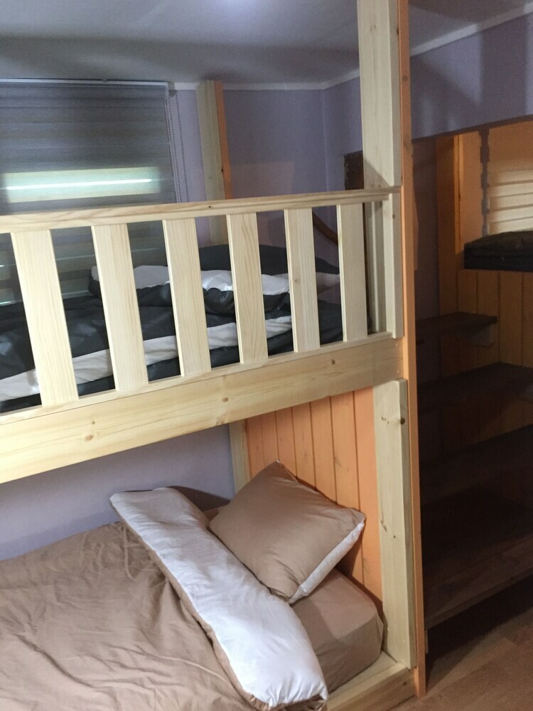 Hostal The Guesthouse Dmz Stay