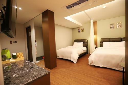 Namyangju Bukhangang Dolcecasa Hotel