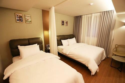 Namyangju Bukhangang Dolcecasa Hotel