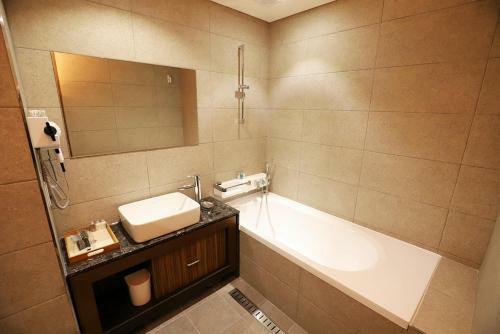 Namyangju Bukhangang Dolcecasa Hotel