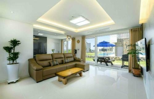 Apartamento Chandelier Pension