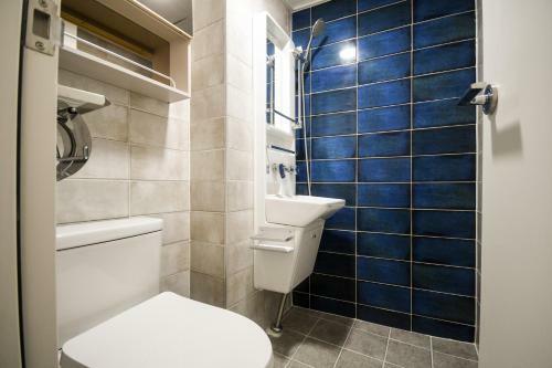 Hostal Bluehum Guest House