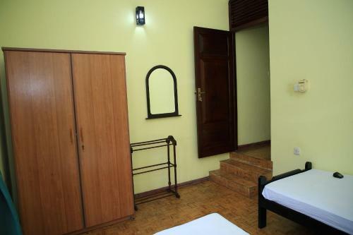 Yuli Nandas Villa Makola