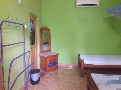 Hostal Abi Holiday Inn