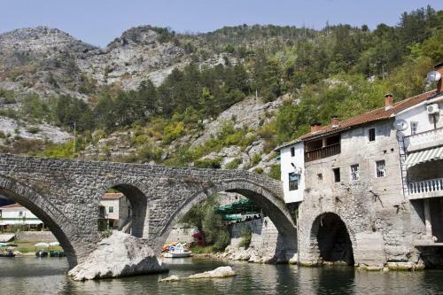 Hostal Guest House Ljudmila