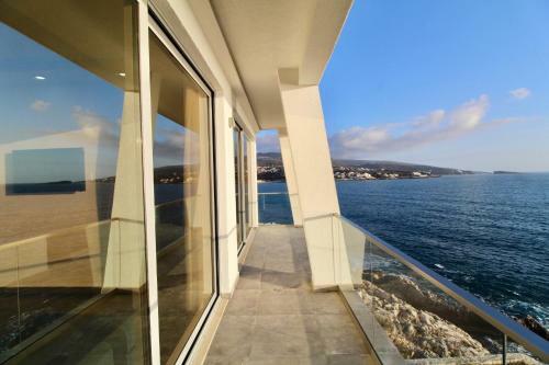 Hostal Apartments Komina