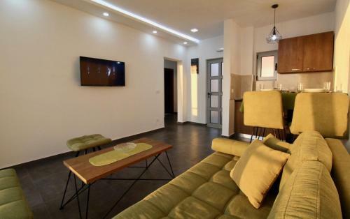 Hostal Apartments Komina