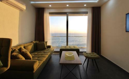 Hostal Apartments Komina