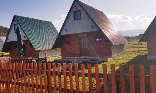 Family Home Mikovi?