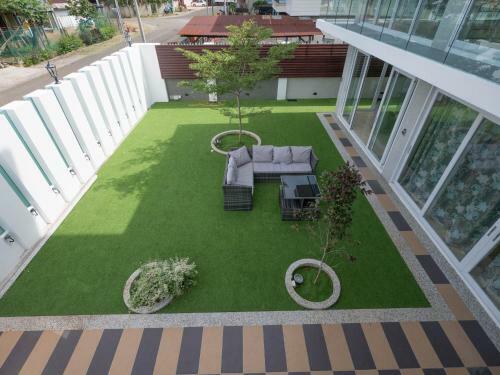Glass House Tmn Nordin
