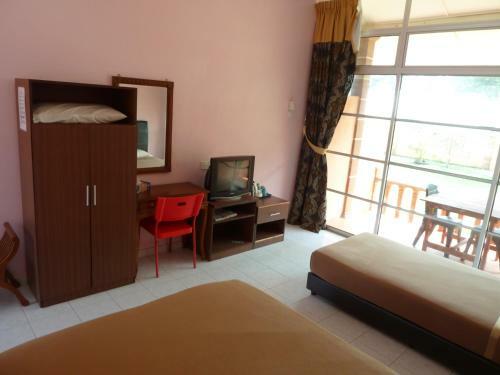 Hostal Cempaka Beach Resort