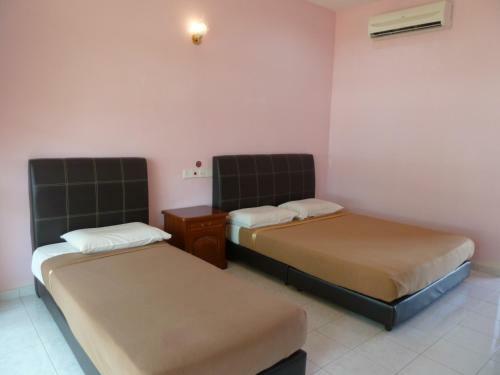 Hostal Cempaka Beach Resort