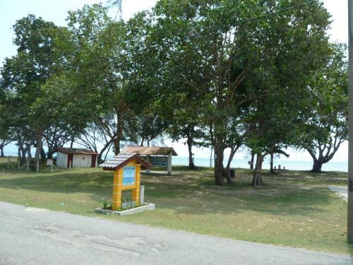 Hostal Cempaka Beach Resort