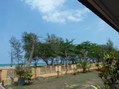 Hostal Cempaka Beach Resort