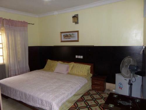 Hotel West Gate Gold Suites