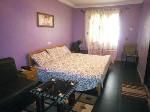 Hotel West Gate Gold Suites