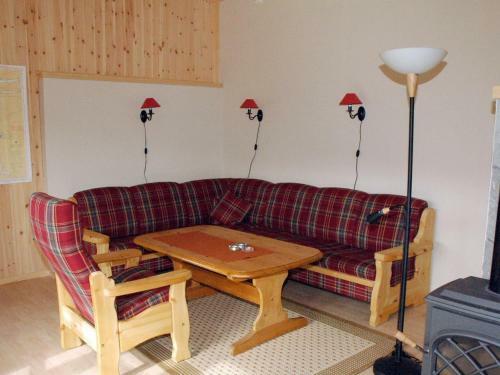 Two-bedroom Holiday Home In Lyngdal 2