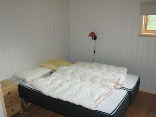 Two-bedroom Holiday Home In Lyngdal 2