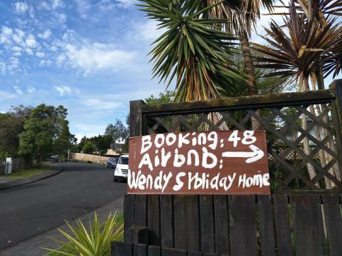 Hostal Wendy's Holiday Home