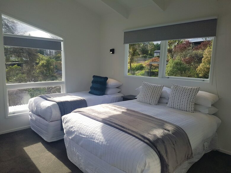 Bayview Lake Taupo