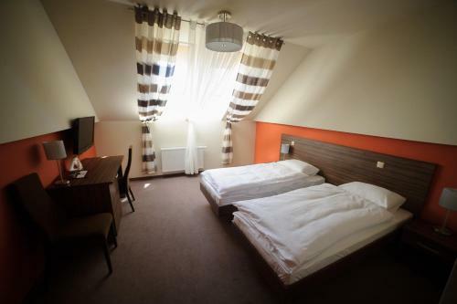 Hotel Taurus ?adna