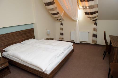 Hotel Taurus ?adna