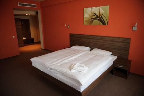 Hotel Taurus ?adna