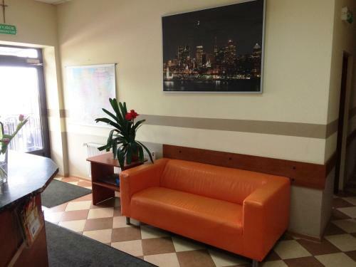 Hostal Us?ugi Hotelowe Modlin Airport