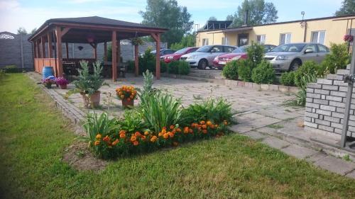Hostal Us?ugi Hotelowe Modlin Airport
