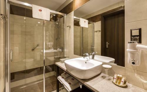 Hotel Kryszta? Conference & Spa