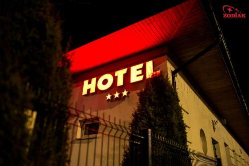 Hotel Zodiak