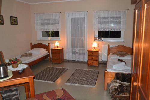 Hostal Hotelik - Modlin Airport