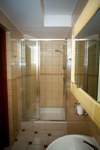 Hostal Hotelik - Modlin Airport