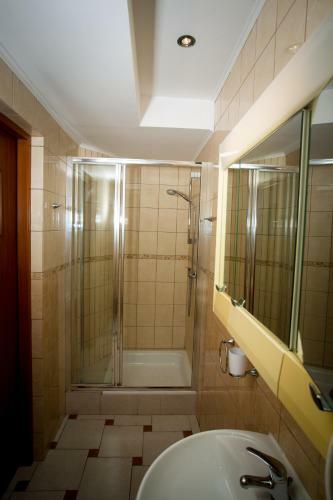 Hostal Hotelik - Modlin Airport