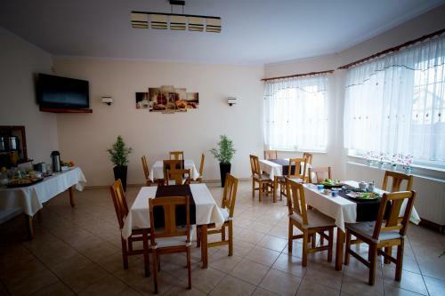 Hostal Hotelik - Modlin Airport