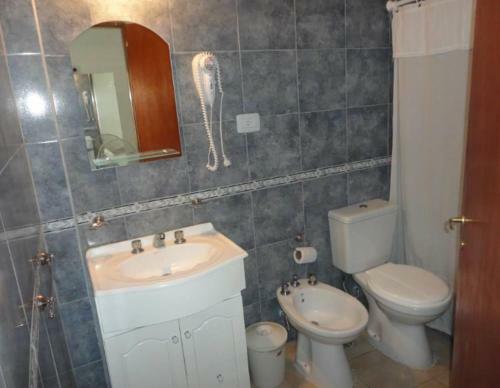 M�danos Hotel