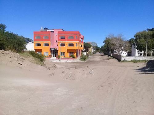M�danos Hotel